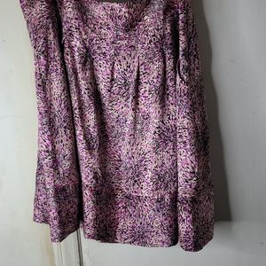 Apostrophe woman skirt